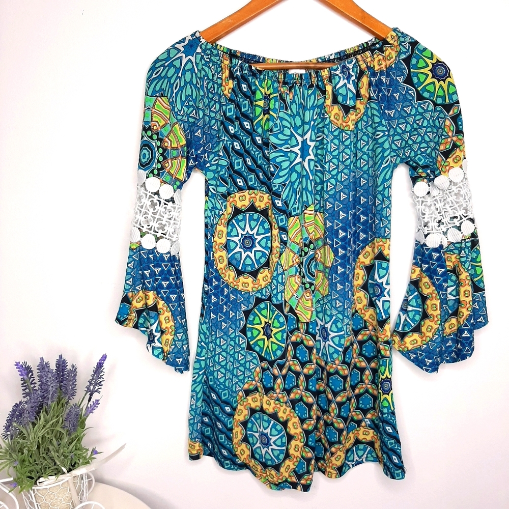 Win Win Bell Sleeve Tunic size S/M - Picture 1 of 5